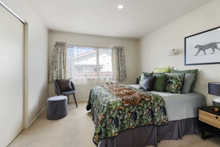 Photo of property in 3/61 Main Road, Titahi Bay, Porirua, 5022