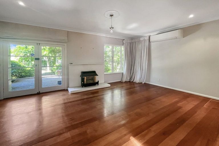 Photo of property in 236 Victoria Avenue, Hokowhitu, Palmerston North, 4410
