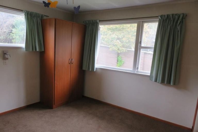 Photo of property in 7 Sunrise Boulevard, Tawa, Wellington, 5028