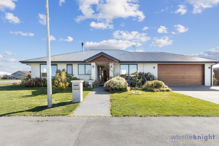 Photo of property in 8 Claremont Crescent, Amberley, 7410