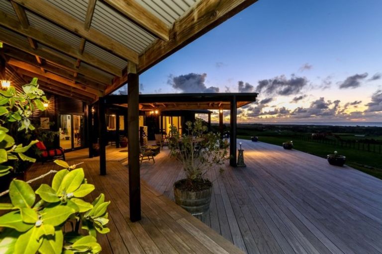 Photo of property in 166 Wairau Road, Kaitake, New Plymouth, 4374