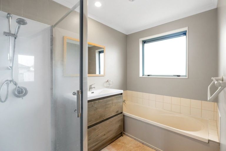 Photo of property in 8a Lloyd Drive, Nawton, Hamilton, 3200