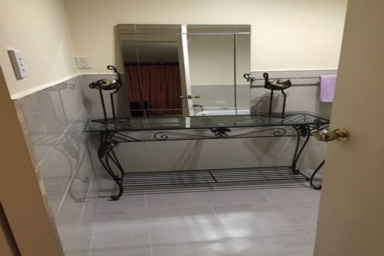 Photo of property in 2/1004 East Coast Road, Northcross, Auckland, 0630