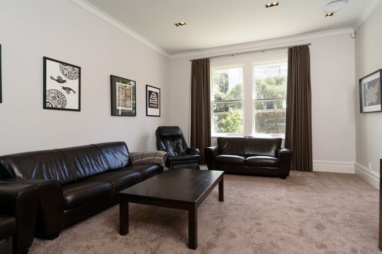 Photo of property in 12 Burnell Avenue, Thorndon, Wellington, 6011