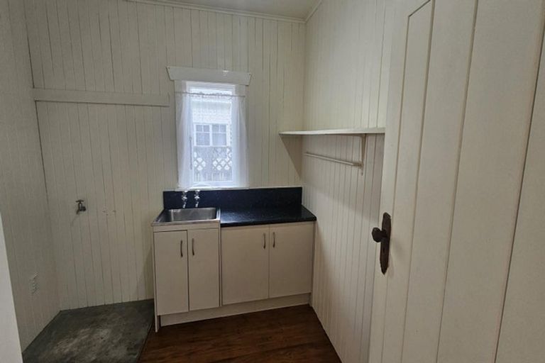 Photo of property in 46 Sackville Street, Fitzroy, New Plymouth, 4312
