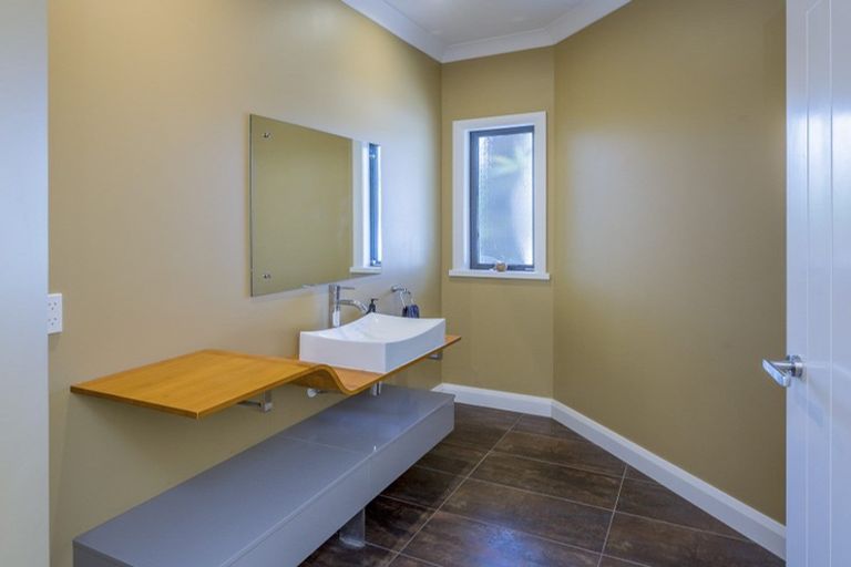 Photo of property in 19 Wylie Road, Foxton Beach, Foxton, 4891