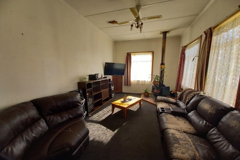Photo of property in 14 Bridge Street, Tuatapere, 9620