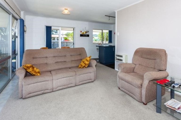 Photo of property in 107 Chartwell Avenue, Whangamata, 3620