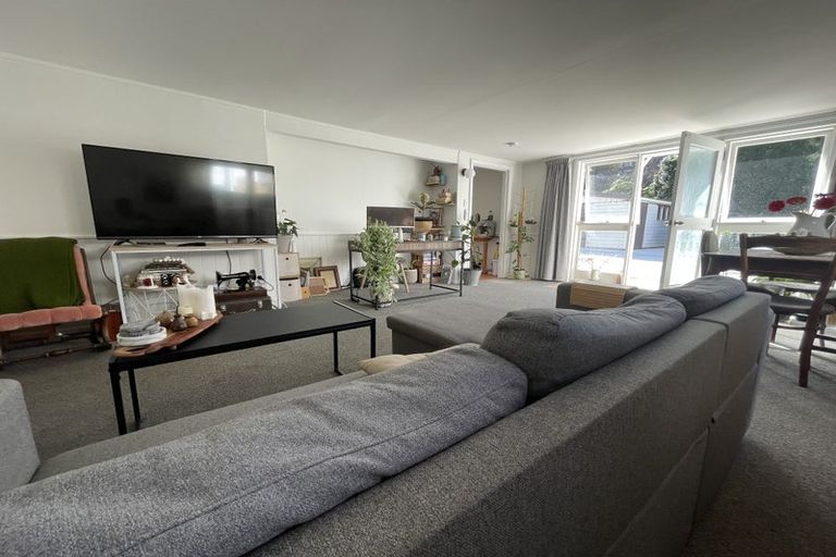 Photo of property in 52 Happy Valley Road, Owhiro Bay, Wellington, 6023