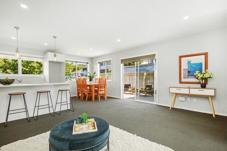 Photo of property in 2 Bell Street, Tawa, Wellington, 5028