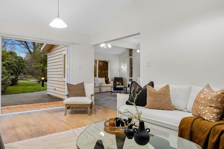 Photo of property in 152 Riverlaw Terrace, Saint Martins, Christchurch, 8022