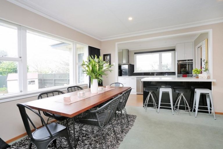 Photo of property in 27 Salford Street, Windsor, Invercargill, 9810