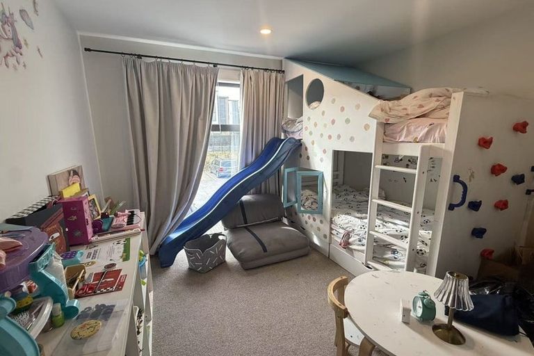 Photo of property in 34 Huri Street, Mangere Bridge, Auckland, 2022