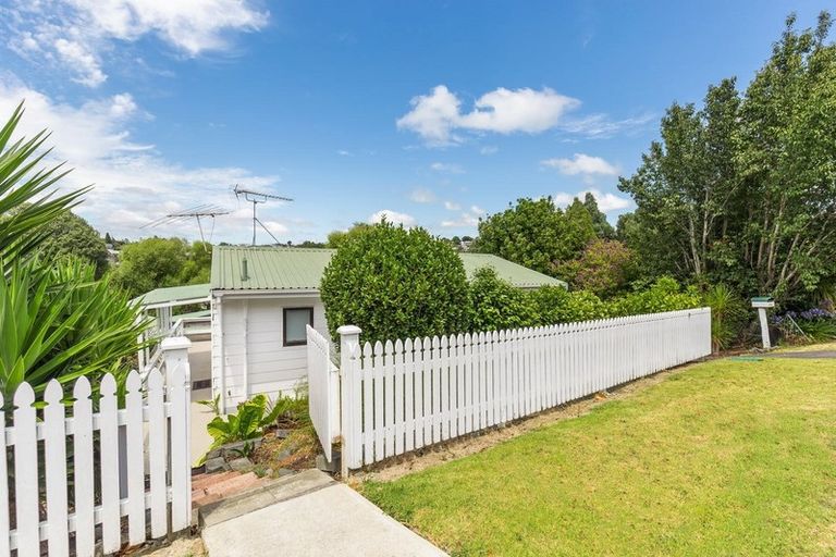 Photo of property in 90 Monarch Avenue, Hillcrest, Auckland, 0627