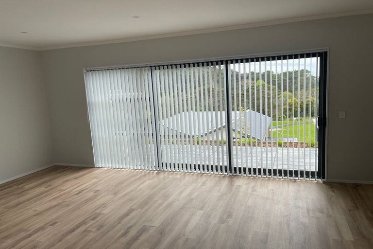 Photo of property in 23 William Calvert Drive, Swanson, Auckland, 0614