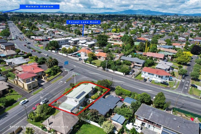 Photo of property in 1 Beerescourt Road, Beerescourt, Hamilton, 3200