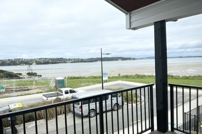 Photo of property in 3 Turbine Way, Hobsonville, Auckland, 0616