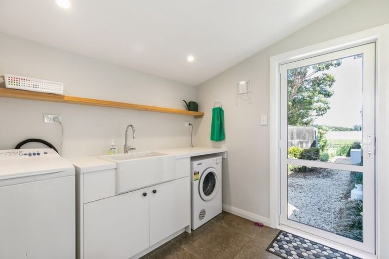 Photo of property in 370b Clarks Beach Road, Clarks Beach, Pukekohe, 2679