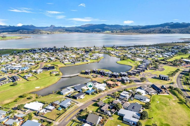 Photo of property in 110 The Fairway, Matarangi, Whitianga, 3592
