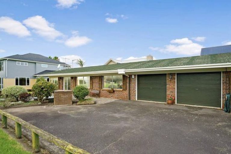 Photo of property in 2/25 Mccrystal Avenue, Bucklands Beach, Auckland, 2012