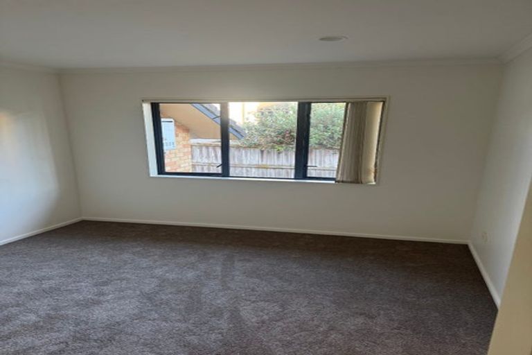 Photo of property in 2 Deerfield Place, Flat Bush, Auckland, 2019