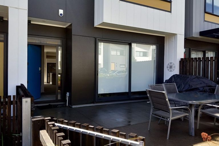 Photo of property in 9 Piko Lane, Hobsonville, Auckland, 0616