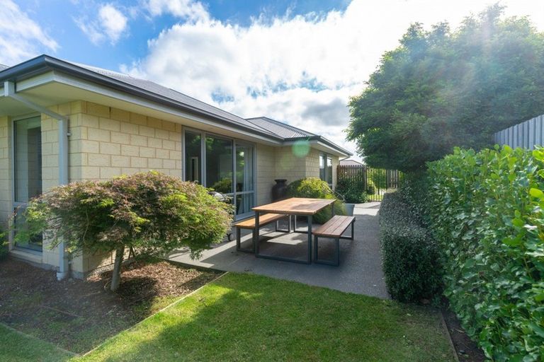 Photo of property in 6 Derek Anderson Place, Halswell, Christchurch, 8025