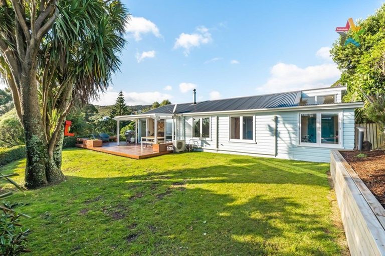 Photo of property in 51 Howard Road, Point Howard, Lower Hutt, 5013