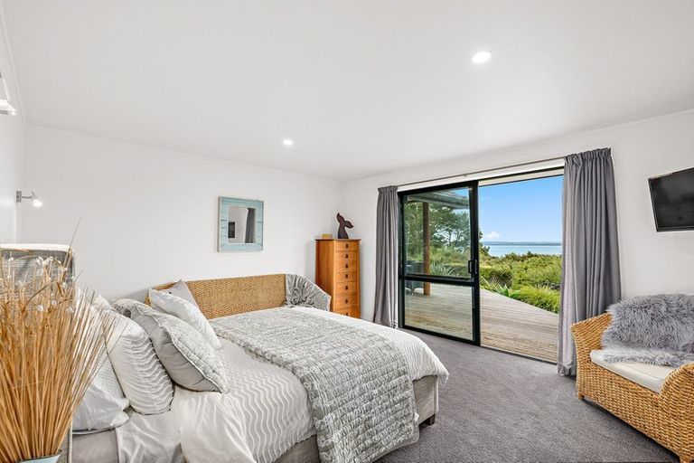 Photo of property in 68 Omana Avenue, Shelly Beach, Helensville, 0874