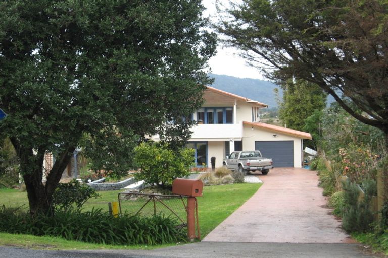 Photo of property in 61 Ocean Beach Road, Tairua, 3508