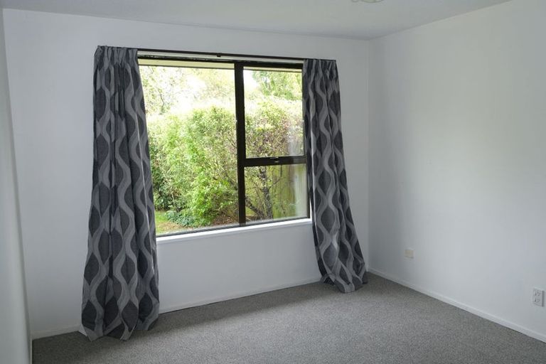 Photo of property in 2/68 Sabys Road, Halswell, Christchurch, 8025