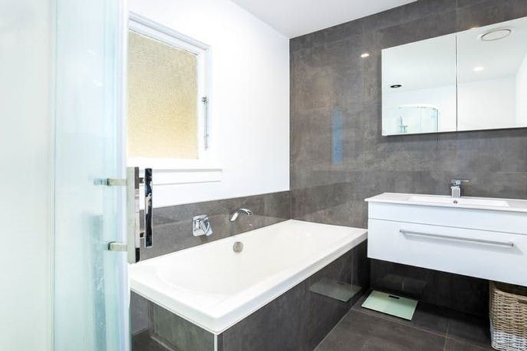 Photo of property in 201 Frankley Road, Frankleigh Park, New Plymouth, 4310