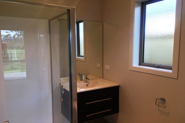 Photo of property in 34 Richardson Road, Omokoroa, 3114