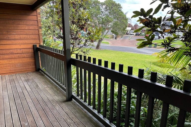 Photo of property in 2/14 Rakaia Rise, Clover Park, Auckland, 2019