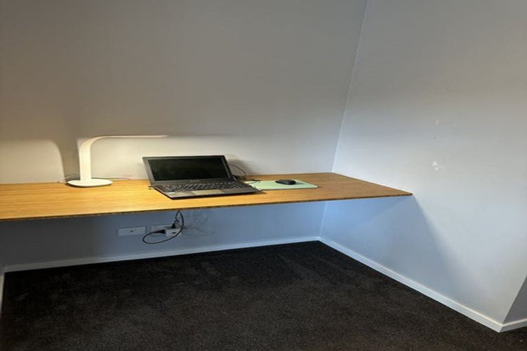 Photo of property in 21 Ken Douglas Drive, Aotea, Porirua, 5024