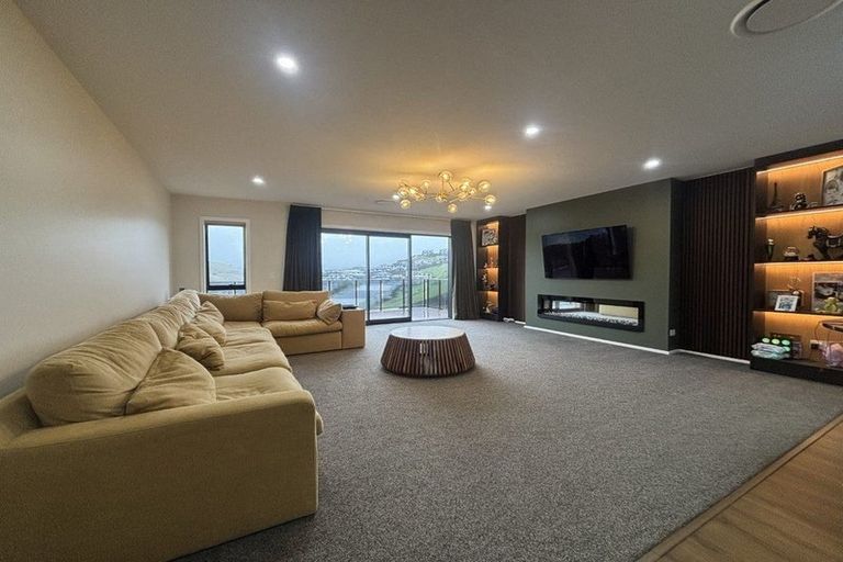 Photo of property in 32 Atherton Terrace, Churton Park, Wellington, 6037
