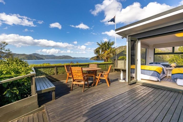 Photo of property in 313 Port Underwood Road, Whatamango Bay, Picton, 7281