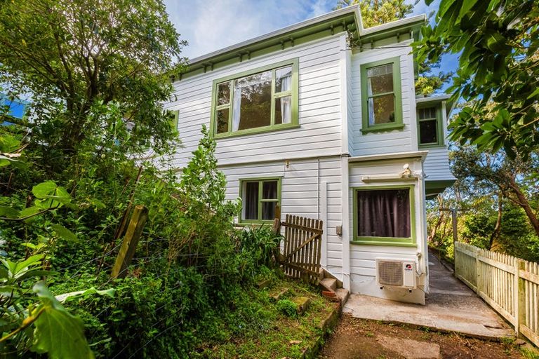 Photo of property in 74 Sar Street, Wadestown, Wellington, 6012