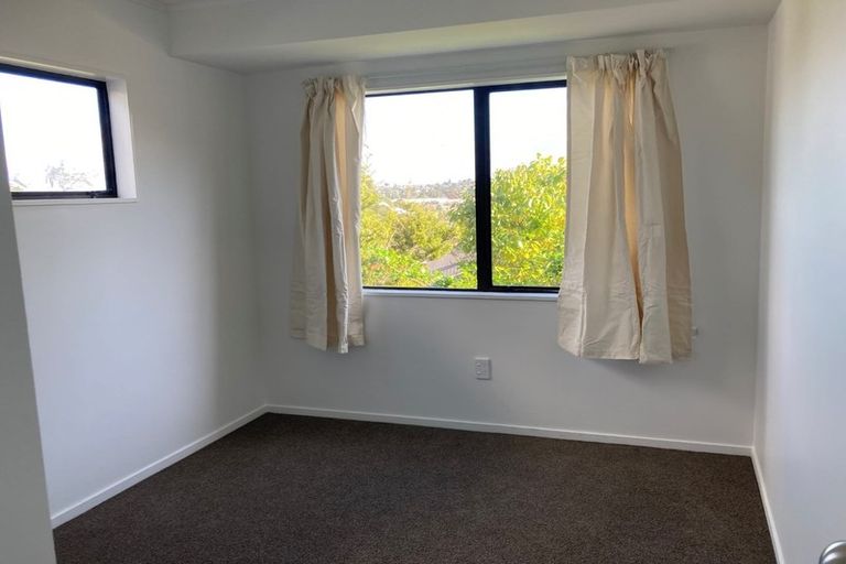 Photo of property in 11 Amerce Place, Highland Park, Auckland, 2010