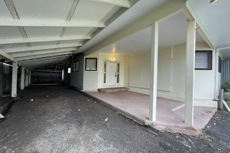 Photo of property in 32a Te Atatu Road, Te Atatu South, Auckland, 0610