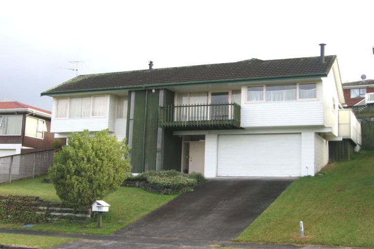 Photo of property in 27 Barlow Place, Chatswood, Auckland, 0626