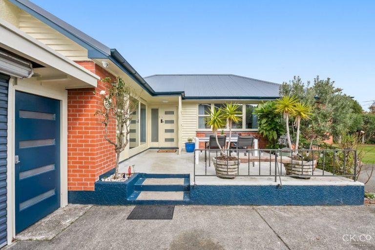 Photo of property in 4 Lockett Street, Waterloo, Lower Hutt, 5011