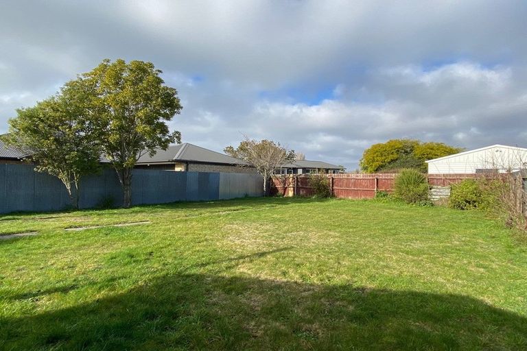 Photo of property in 70 Dunedin Street, Redwood, Christchurch, 8051