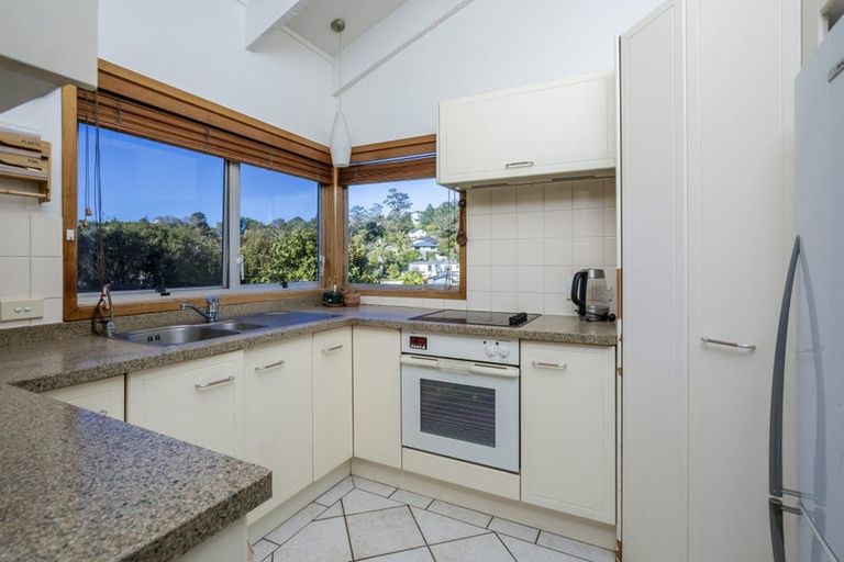 Photo of property in 2/21 Helvetia Drive, Browns Bay, Auckland, 0630