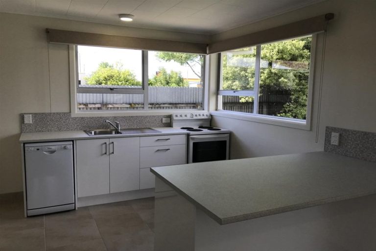 Photo of property in 1/606 Heretaunga Street East, Parkvale, Hastings, 4122