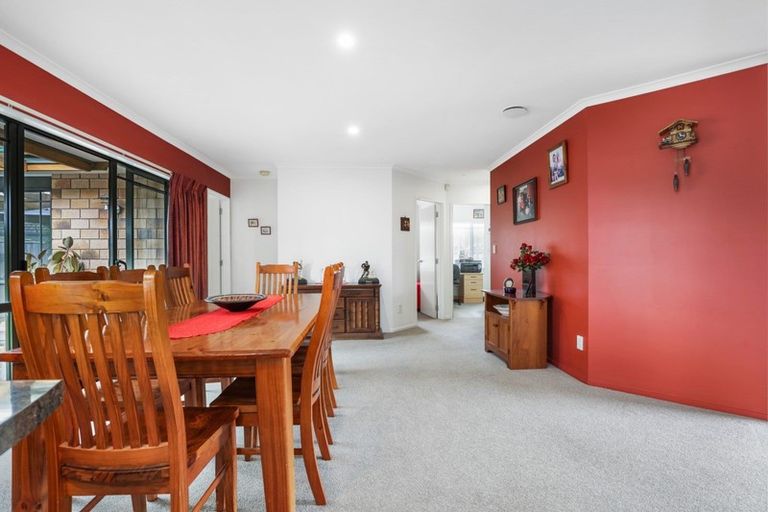 Photo of property in 83 Wiltshire Drive, Huntington, Hamilton, 3210