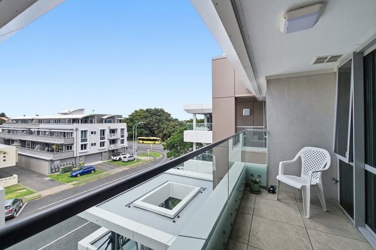 Photo of property in 36 Victoria Road, Mount Maunganui, 3116