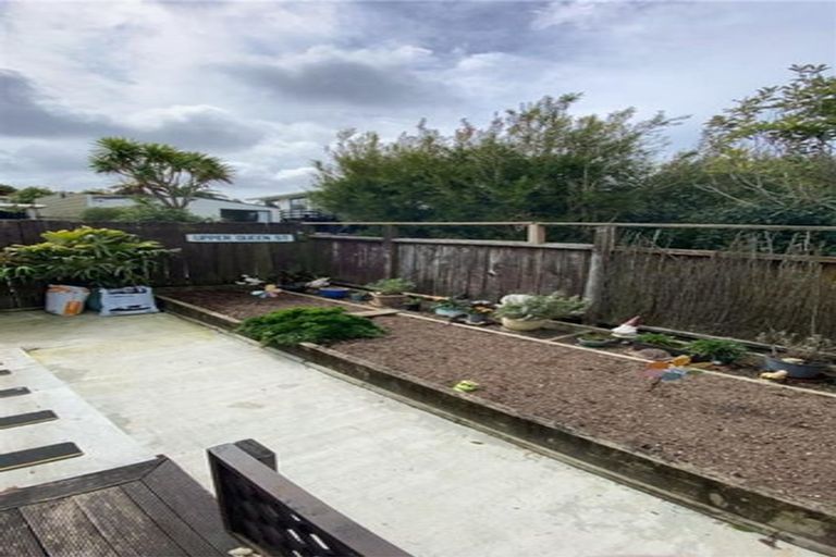 Photo of property in 135 Moire Road, West Harbour, Auckland, 0618