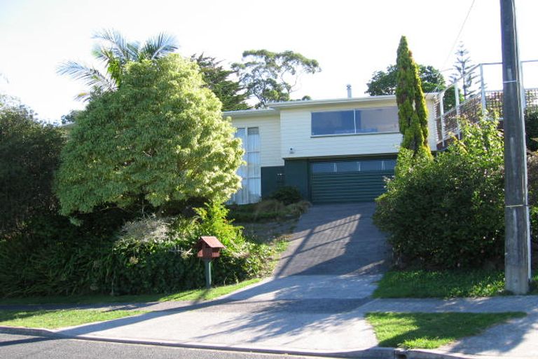 Photo of property in 34 Hebron Road, Waiake, Auckland, 0630