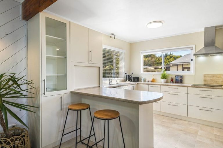 Photo of property in 83 Stillwater Crescent, Stillwater, Silverdale, 0993